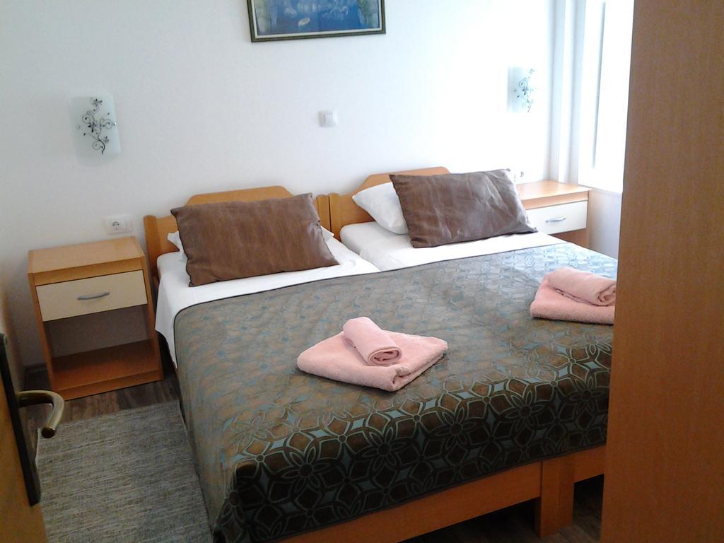 Apartament Tomo *
